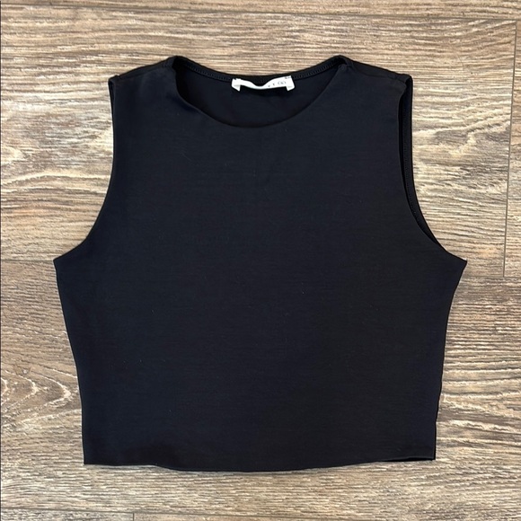 La Comet Women's Size Small Black Sleeveless Crop Tank Top Barcelona Med Style - Picture 1 of 6